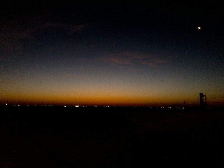Nascer do sol para mensagem de fé com Jesus